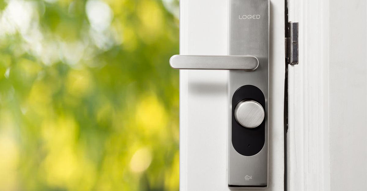 front door lock key — West End Ave Locksmith NYC
