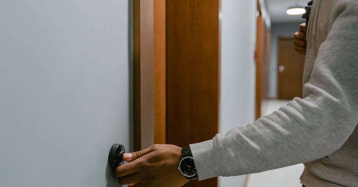 Apartment & Co-op Lockout Service: What Makes NYC Residential Lockouts Different — West End Ave Locksmith NYC