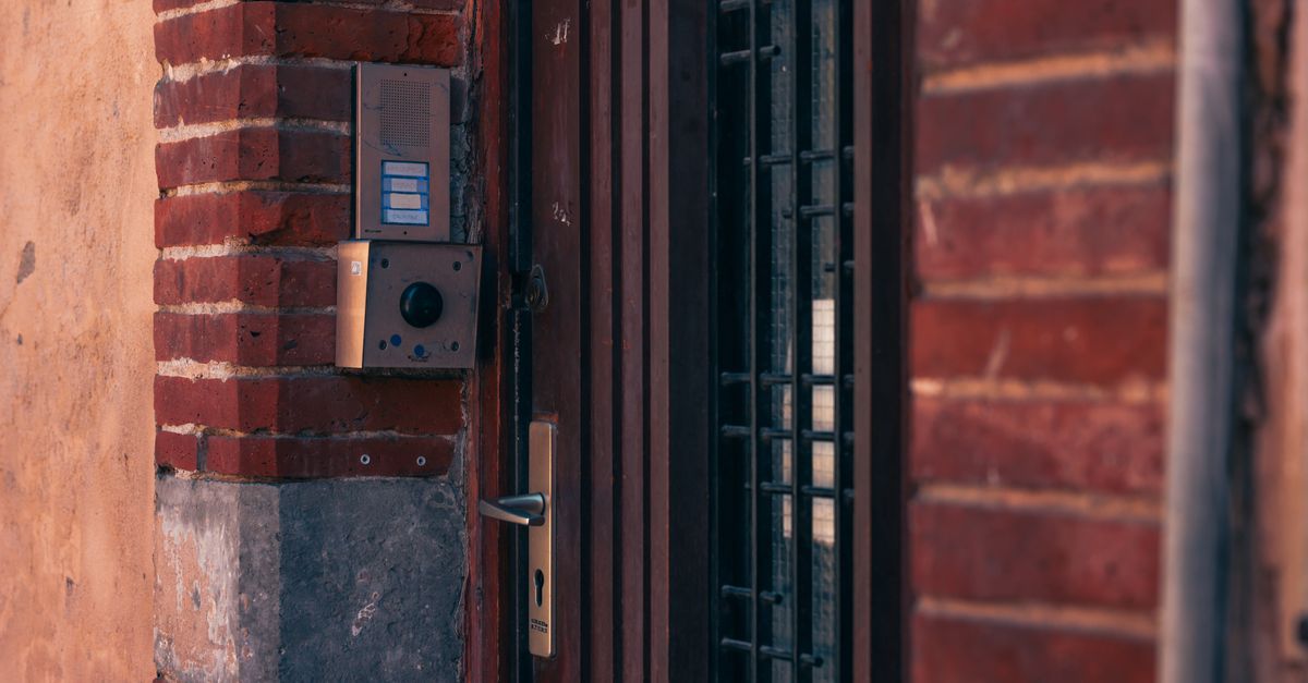 How Keyless Entry & Access Control Systems Actually Work — West End Ave Locksmith NYC